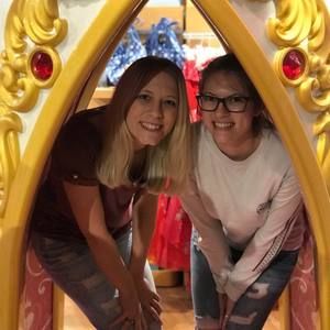 Meet your Posher, Tiara